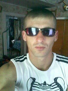  4280171  Sergei, 40 ,    