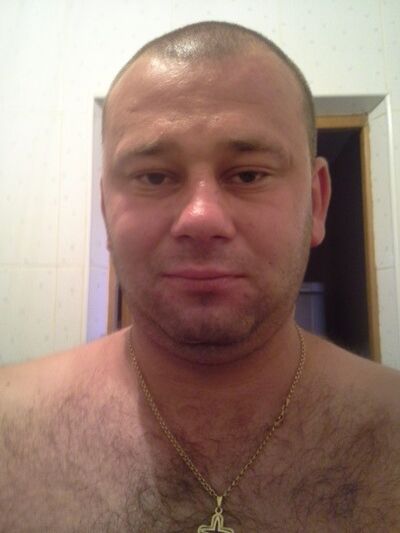  ,   Viktor, 38 ,   