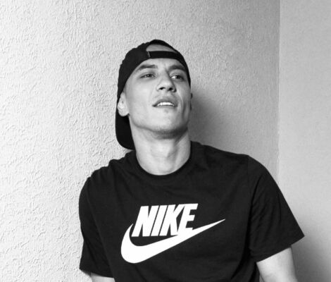  ,   Ilnaz, 24 ,   ,   