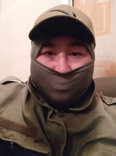  ,   Renat, 32 ,   