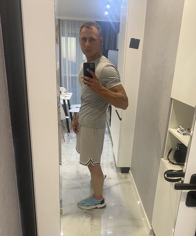  ,   Lucas, 32 ,   ,   