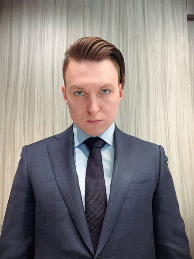  ,   Sergio, 32 ,   c 