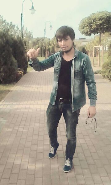  ,   Baha, 32 ,   