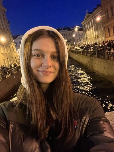  -,   Elena, 27 ,  