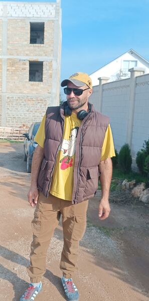  ,   Tyrist, 37 ,   ,   , c , 