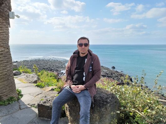  Suwon,   Sam, 39 ,   ,   
