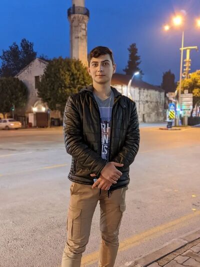  ,   Joni, 28 ,   ,   