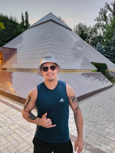  ,   Vlad, 23 ,     , c , 