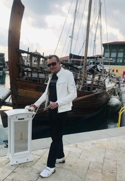  Limassol,   , 52 ,     , c 