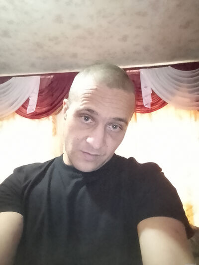  ,   Artem, 39 ,   ,   