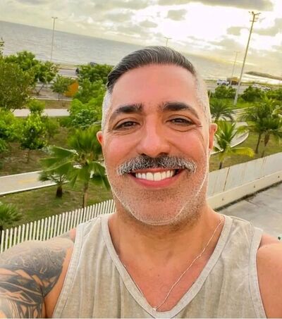  ,   Young, 40 ,   ,   