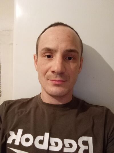  ,   Alexander, 37 ,   c 