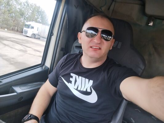  Backa Topola,   Ljubomir, 38 ,   ,   