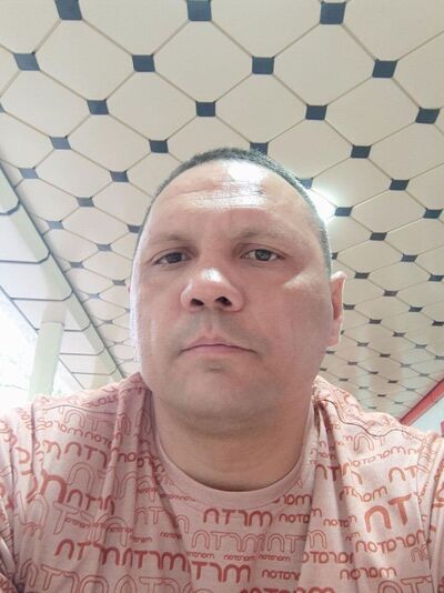  ,   Marat, 43 ,   ,   