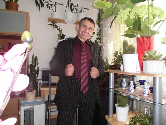  ,   Sascha, 54 ,  