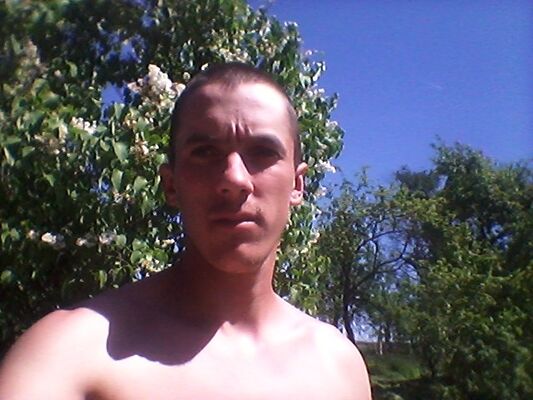  ,   Viktors, 36 ,   