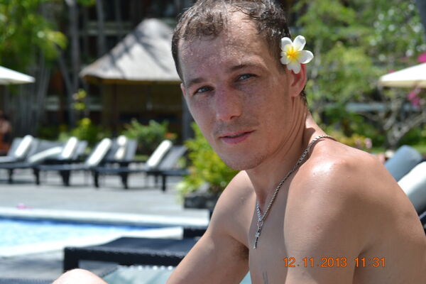  ,   Anton, 39 ,     , c 