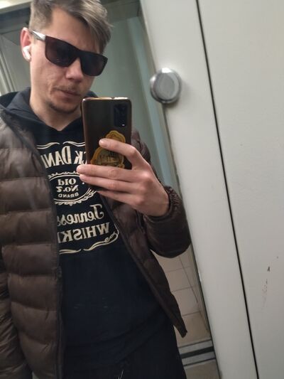  ,   Zhenya, 41 ,   ,   , c , 