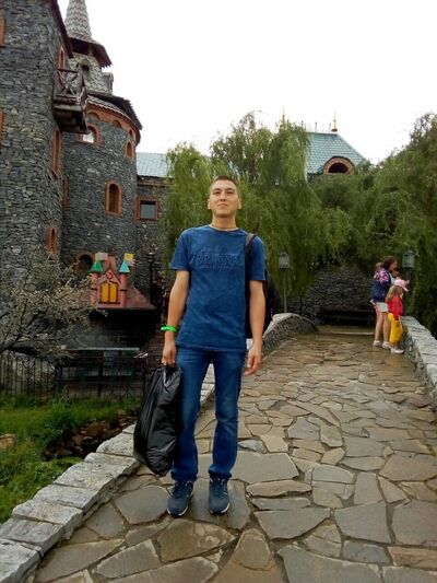  ,   Artur, 29 ,  