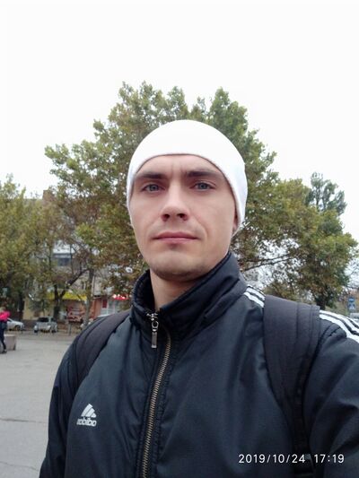  ,   Vitalii, 34 ,   
