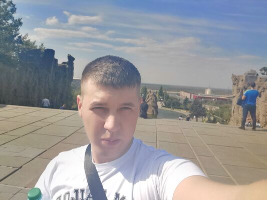  ,   Alexander, 32 ,   ,   , c 