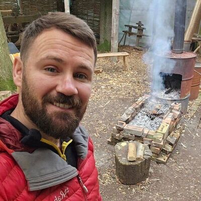  ,   Leonardo, 42 ,   c 