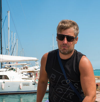  ,   Vlad, 41 ,   ,   , c 