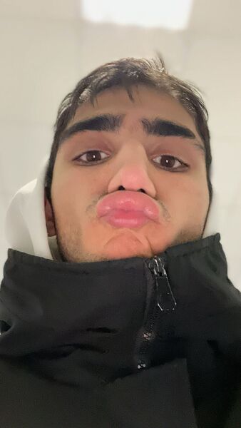  ,   Ako, 22 ,   c 