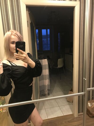  --,   Kara, 25 ,   ,   , 