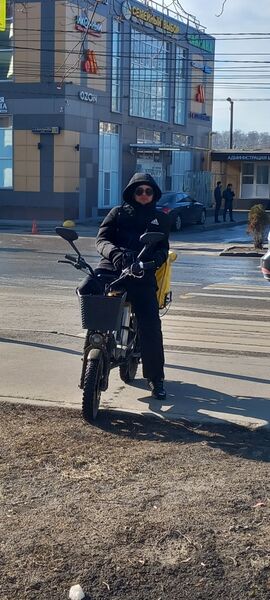  ,   Zuxriddin, 22 ,     