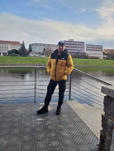  Praha,   , 32 ,   ,   