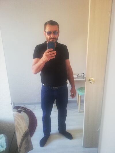  ,   Hakop, 47 ,   ,   