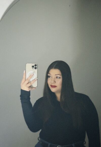  ,   Angelina, 25 ,   ,   