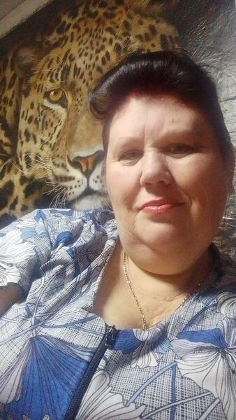  ,   Elena, 48 ,   c 