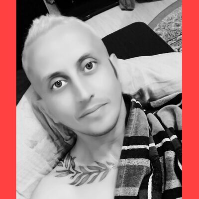  ,   Artur, 33 ,   ,   , c 