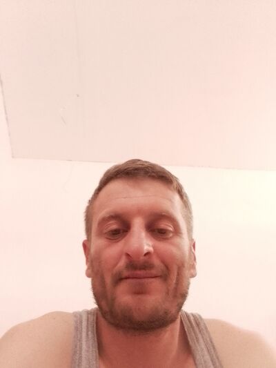  ,   Vardan, 37 ,   ,   