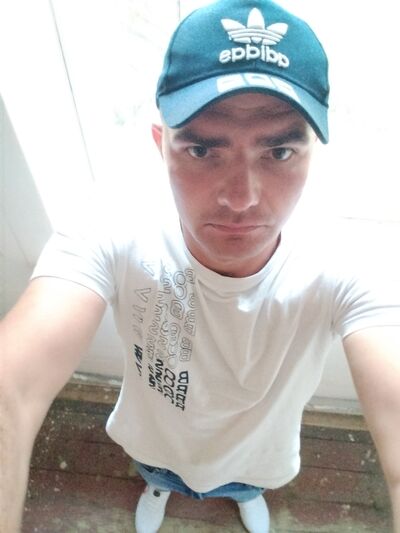  ,   Sergei, 32 ,   ,   , c 