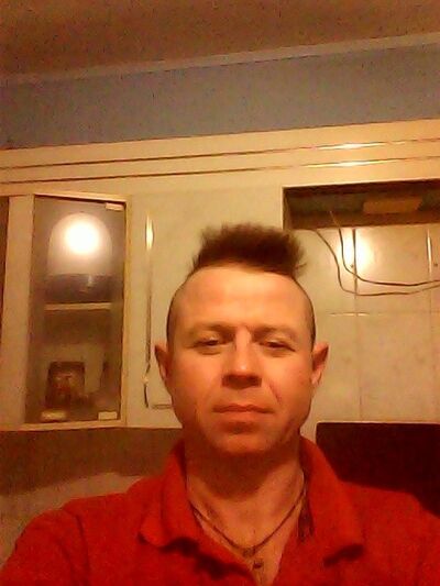  ,   Viktor, 47 ,     , c 