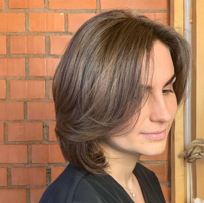  -,   Julia, 40 ,   ,   