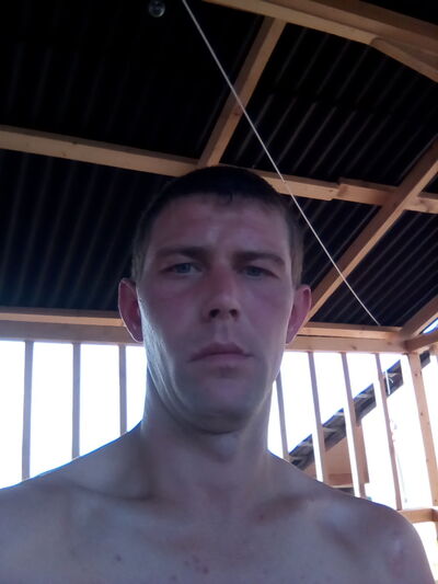  ,   Denis, 36 ,  