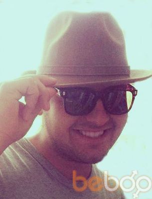  ,   Arno, 32 ,   