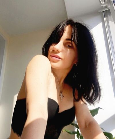 ,   Julia, 47 ,  