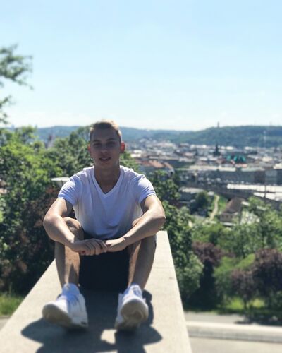  Praha,   Dmitry, 25 ,   ,   