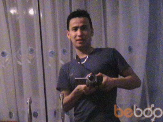  ,   Janik, 39 ,   