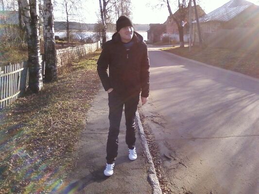  ,   Igor, 33 ,   