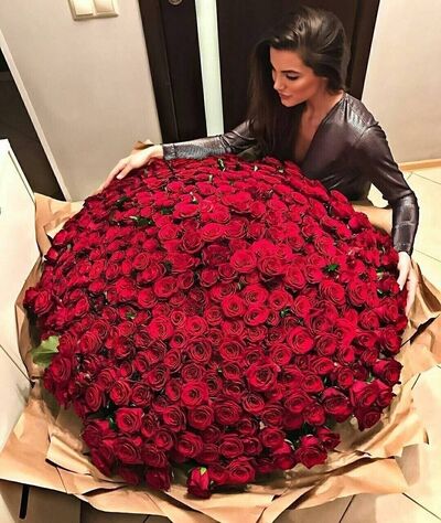  ,   Ina, 34 ,   ,   