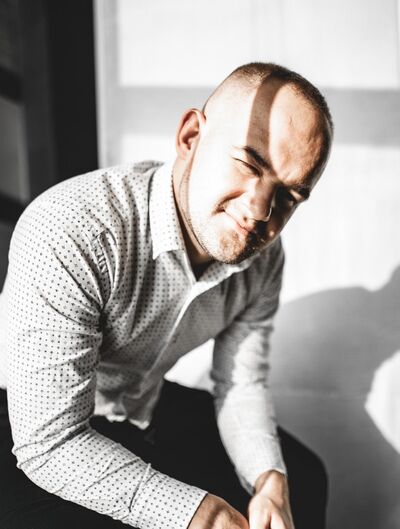  ,   Viktor, 34 ,   ,   