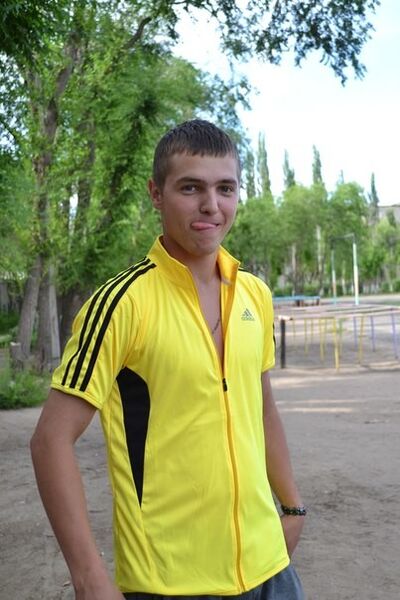 ,   Aleksandr, 32 ,   