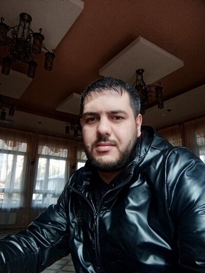  ,   Artur, 37 ,   ,   , c 
