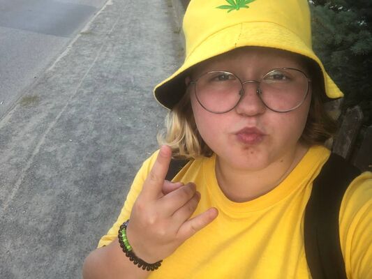  Hoyerswerda,   Sacha, 19 ,   ,   